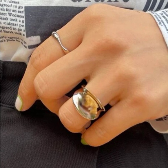 2-piece Silver Wavy Ring Set - Picture 4 of 5